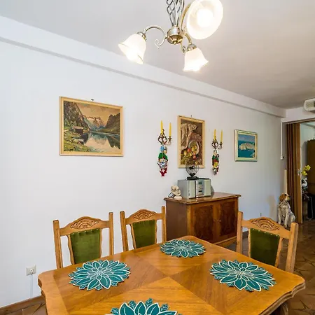 3 Bedroom Nice In Zaton Veliki