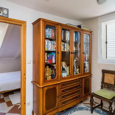 בית נופש 3 Bedroom Nice In Zaton Veliki