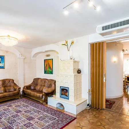 בית נופש 3 Bedroom Nice In Zaton Veliki