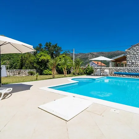 בית נופש 3 Bedroom Nice In Zaton Veliki *