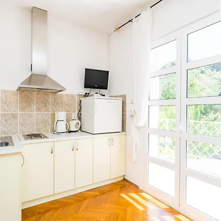 3 Bedroom Nice In Zaton Veliki ザトン